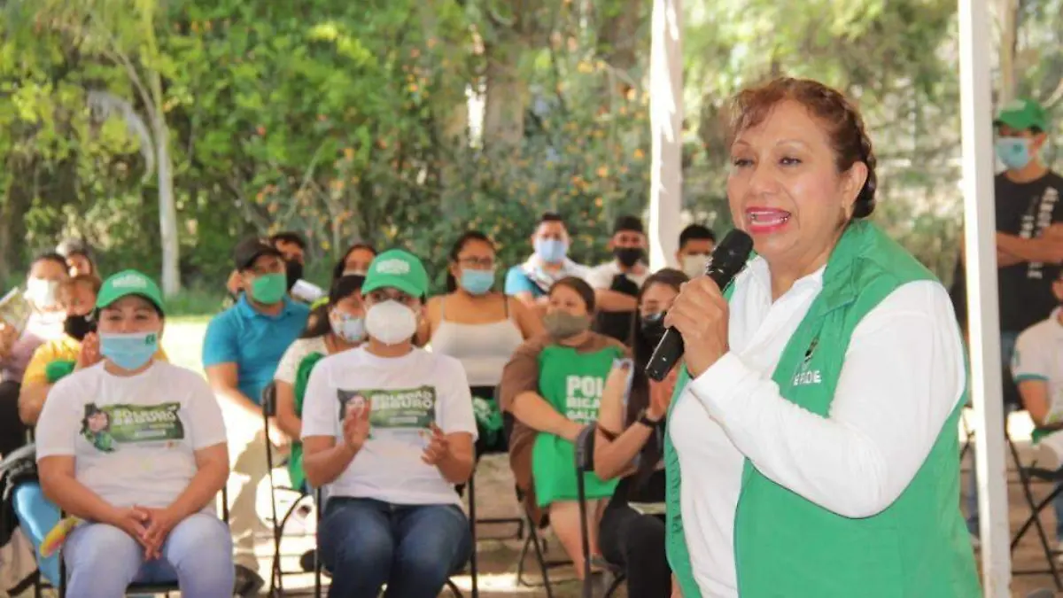 Leonor Noyola firme a la alcaldía de Soledad